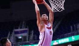 最新爆料易建联,揭秘篮球巨星背后的故事与挑战